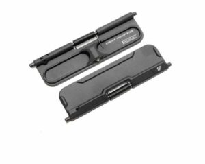 Grawerowana klapka okna wyrzutnika łusek